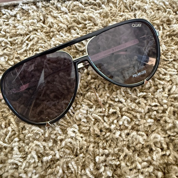 QUAY High Profile Sunglasses NWOT - Picture 4 of 10
